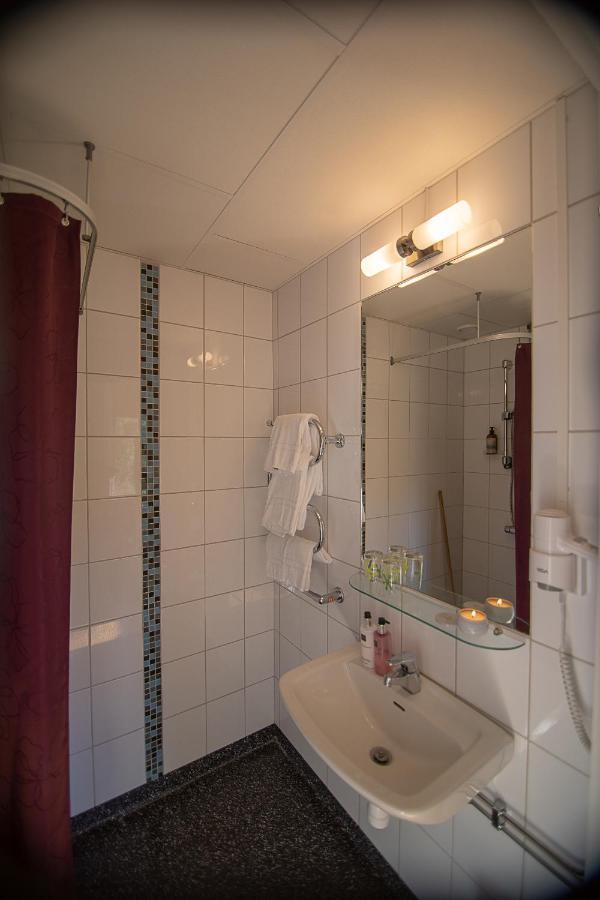 Hotell Station Skinnskatteberg Exterior foto